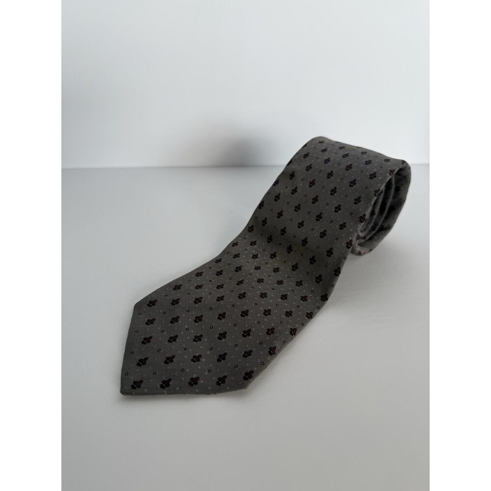Woolf Brothers Men's Silk Tie Fleur-de-lis Print 56" × 3"